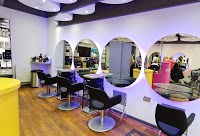 Anne Veck Salons Oxford 1094402 Image 1